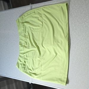 Zenergy By Chico’s green skirt with built-in shorts size‎ 8